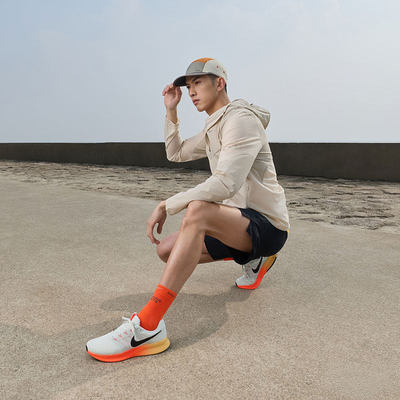 Nike耐克 透气专业跑步鞋公路缓震男 RUN SWIFT 3 DR2695-017