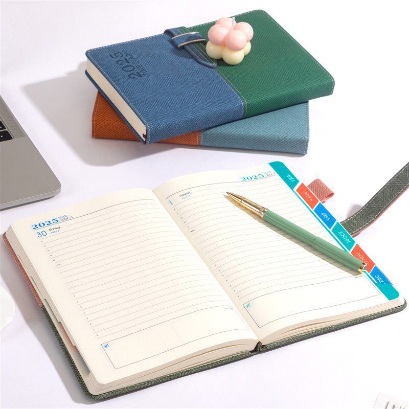 2025 A5 English French Spanish Schedule Planner Notebook 1pc - 实物图