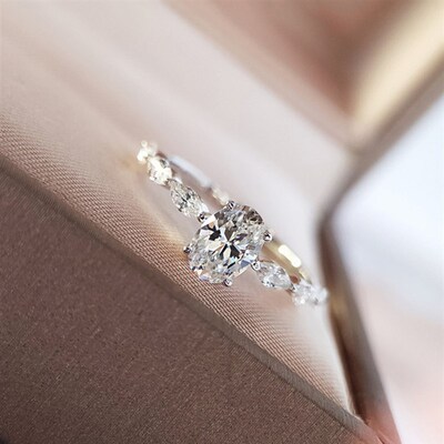 Huitan Dainty Women Engagement Rings AAA Cubic Zircon Silver