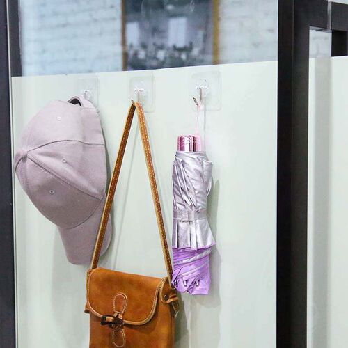 Bag hanging on the back of the bedroom door hook hanging han