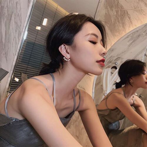 Fashion and exquisite all-match small pearl back hanging cut