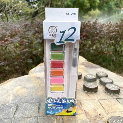 Student painting color filling gouache solid paint