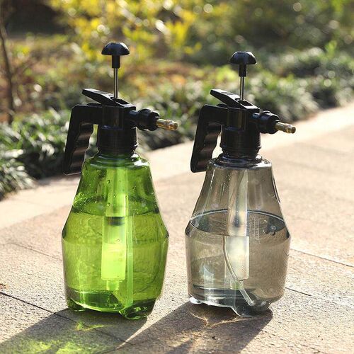 Manual air pressure watering can, spray bottle, water sprink