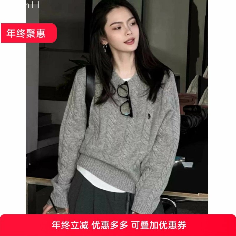 灰色刺绣小马麻花圆领套头毛衣女秋冬内搭软糯针织衫打底上衣春秋,女装/女士精品,毛针织衫,淘宝优惠券,粉丝福利购,淘宝优惠卷
