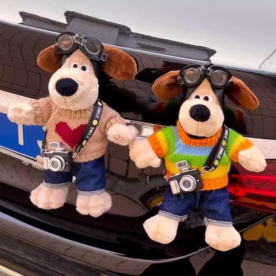 汽车尾部挂件卡通公仔车载外玩偶可爱后备箱车内怀挡装饰品摆件