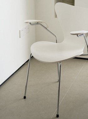 野作首发中古S7带扶手铁艺餐椅书房椅vintge包豪斯丹麦蚂蚁椅