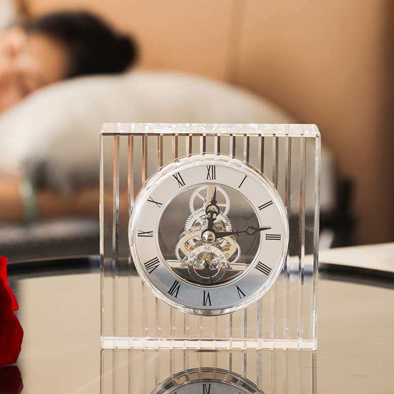 轻奢K9水晶座钟摆件酒柜办公室桌面钟表卧室床头柜台钟摆放式
