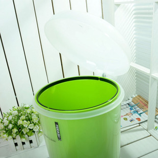 飞达三和新款半炫彩垃圾桶 脚踏垃圾桶 欧式家用卫生桶