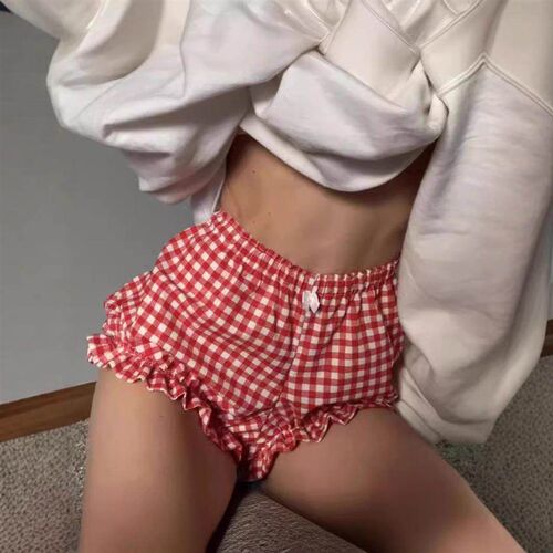 High waisted small checkered shorts and hot pants