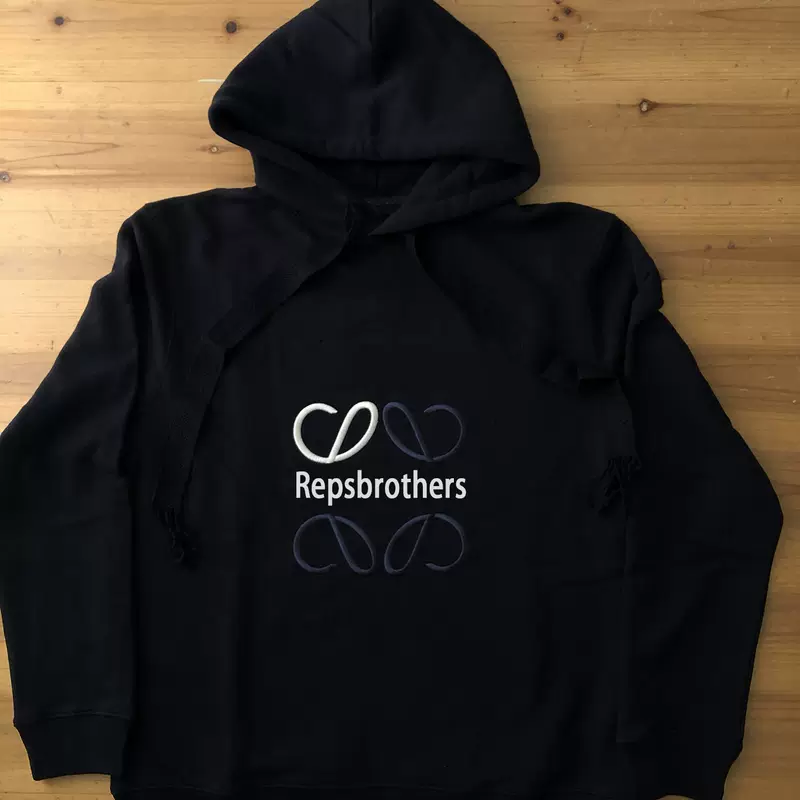 LW hoodie FW, P29, https://item.taobao.com/item.htm?ft=t&id=1006037314336