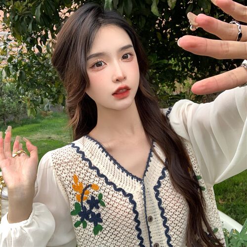 Long sleeved chiffon shirt, new hollowed out knitwear, flora