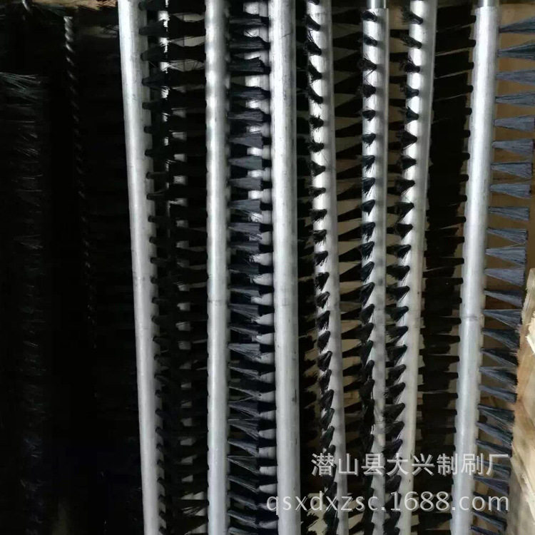 厂家生产工业毛刷辊 尼龙丝异形螺旋滚动刷 果蔬清洗机毛刷可定
