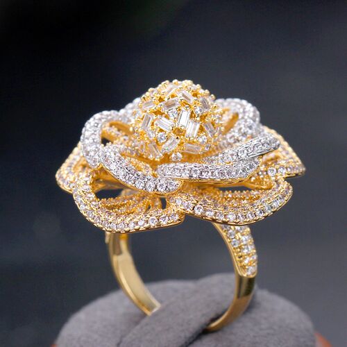 Bride Talk Beautiful Flower Shape Romantic Bridal Ring Cubic