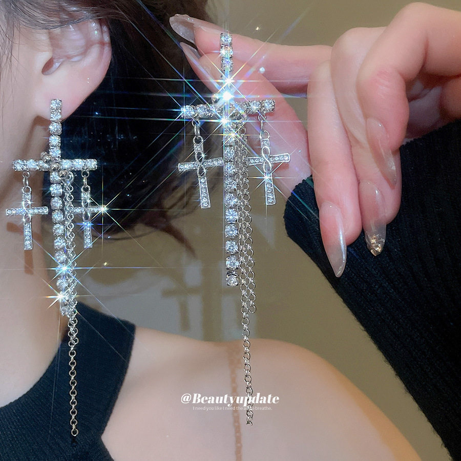银针镶钻十字架流苏耳钉欧美甜酷风设计感耳环轻奢高级感耳饰,饰品/流行首饰/时尚饰品新,银饰耳饰,淘宝优惠券,粉丝福利购,淘宝优惠卷