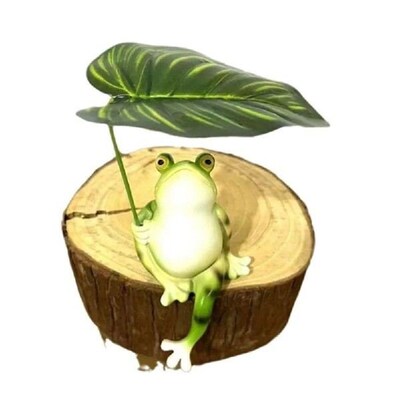 Frog Garden Statue Fish Pond Decoration Holding A Leaf Fish