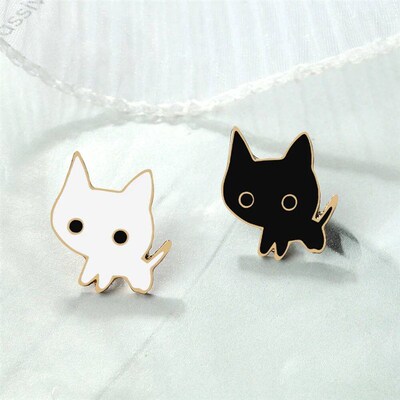 25Style Couple Black White Cat Enamel Pin Cartoon Pro Cats w