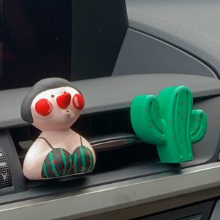 车载香薰扩香石手作创意童趣小胖妞出风口香水夹车内装饰摆件香氛
