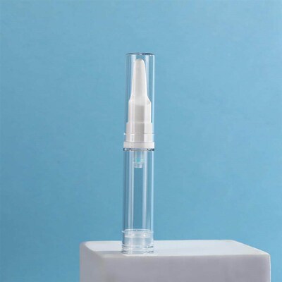 Duck-bill vacuum refillable bottle for foundation, portable