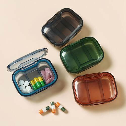 Medicine box with 3 compartments for pill storage and packag