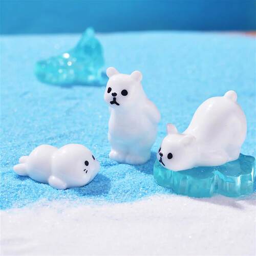 Mini Realisitic Animals Figurines Resin Polar Bear Penguin