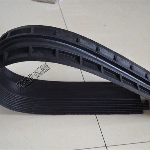 公路马路一线槽穿线板电缆线舞台铺线板微型橡胶减速带家用过线板