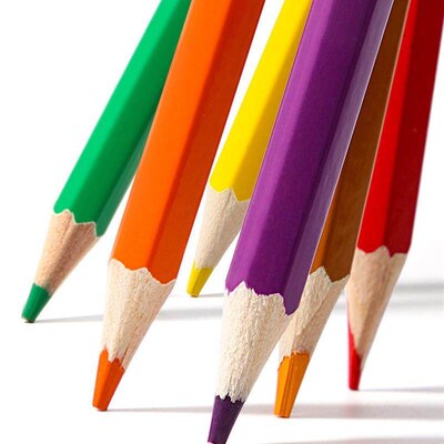 Oil colored pencil students draw 48 color pencils by hand