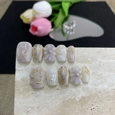 10pcs Hand Drawn Polka Dot Lines Press On Nails Short Sweet