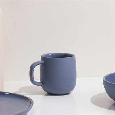 ceramic tableware, household bowls, plates, mugs dish ware