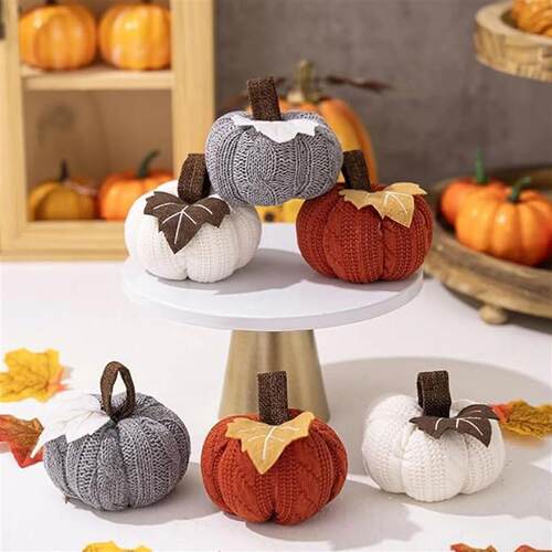 Autumn New Knit Mini Pumpkin with Maple Leaf Decoration Hall