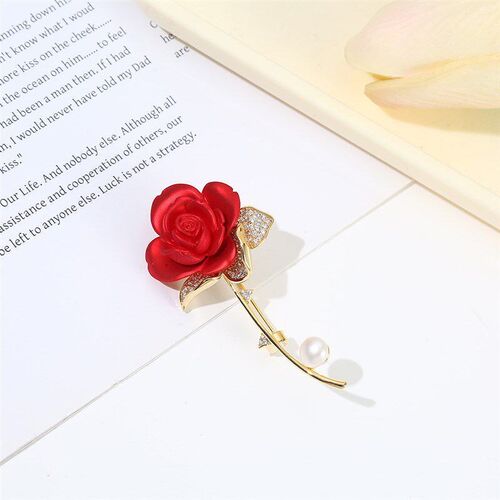 Red Rose Brooch Diamond Studded Elegant Corsage AntiSlip Pin