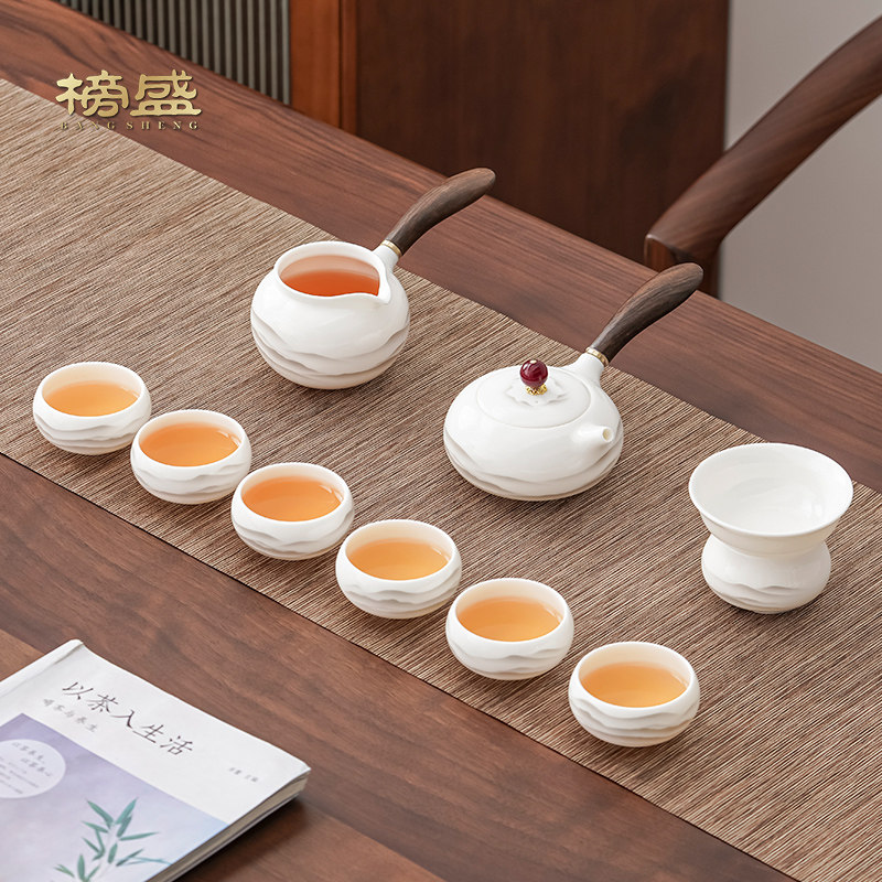 远山茶具套装2024新款羊脂玉瓷家用客厅中式办公室泡茶壶功夫茶杯