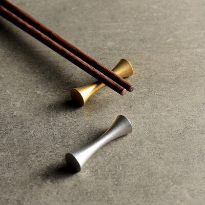 Japanese-Style Metal Chopstick Stand Sleek Tableware