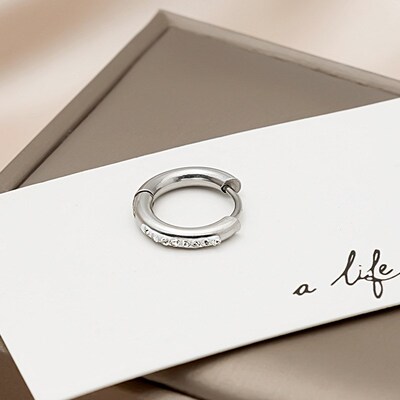 Personality cold wind diamond-studded circle ear buckle ins
