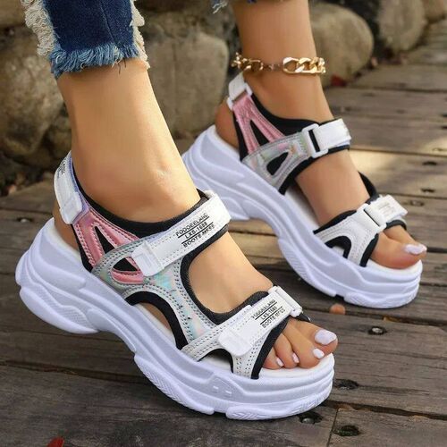 New Summer Fashion Wear-resistant Height-enhancing Sandals