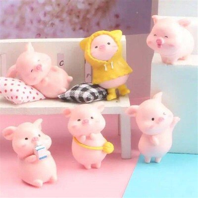 Miniature Resin Pig Cake Toppers Water Resistant