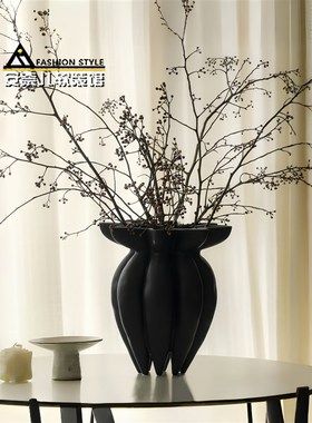 黑色花苞形花瓶设计师款落地插花器酒店民宿样板间侘寂风艺术摆件