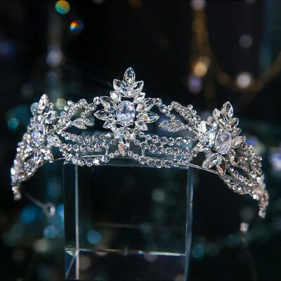 Luxury Diverse Silver Color Crystal Bridal Tiaras Crown Rhin