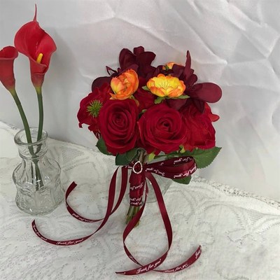 秀禾红色手捧花新娘结婚手拿花影楼中式摄影喜庆领证拍照手工花束