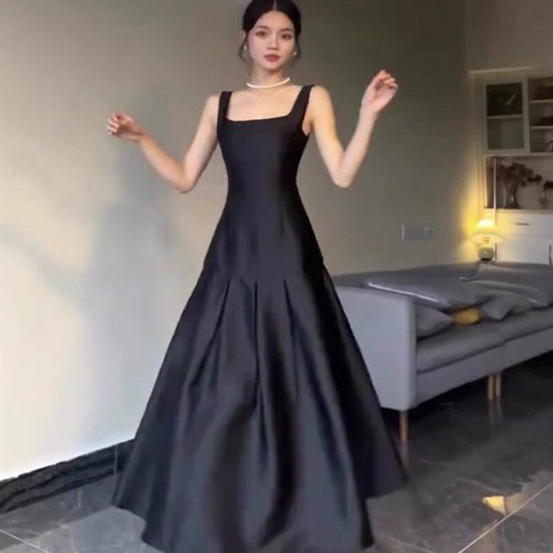 大码女装气质修身款挺阔丝光高级感婚宴会心机法式礼服吊带连衣裙