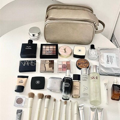 Lazy makeup bag small toiletries box large capacity storage