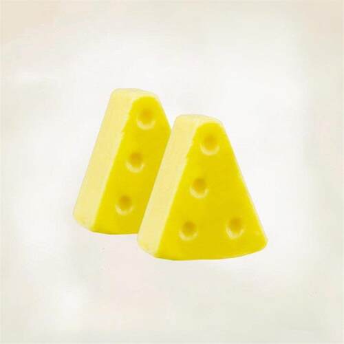 Cheese Soap Facial Cleansing Bar with a Creamy Scent, Suitab