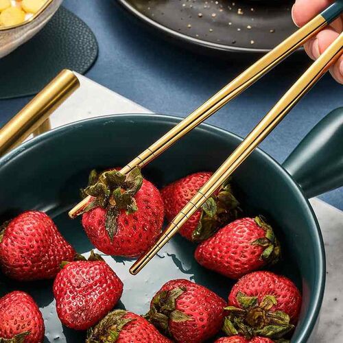 Chopsticks spoon set for office workers portable cutlery box