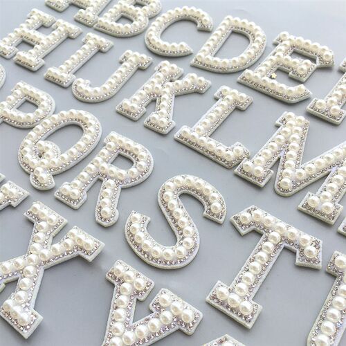 1Pcs 3D White Bottom Pearl Letter Patches English Alphabet R