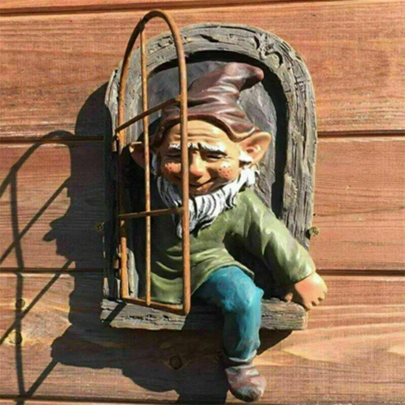 Creative Garden Statue Elf Go Out Tree Hug Suitable for Home图片