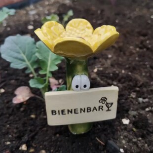 跨境新品 Insect Drinkers 蜜蜂和昆虫的迷人饮水机 树脂摆件