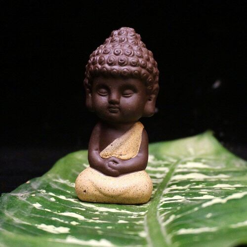 small Buddha statue monk figurine tathagata India Yoga Manda