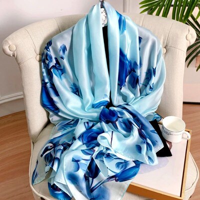 2023 New Carriage Travel Scarves Autumn Dustproof Satin Beac