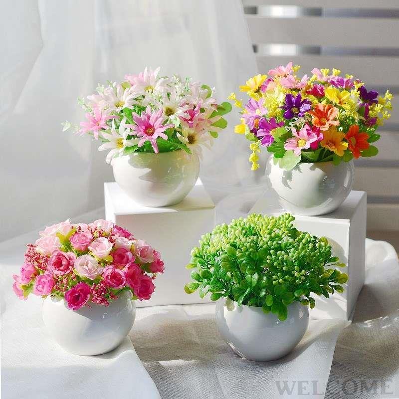 .Decorative flowers on the table simulation flower flower图片