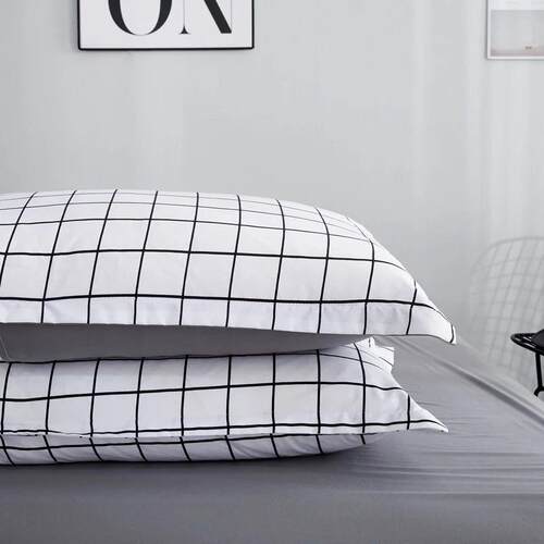 Bonenjoy Queen Size Bedding Set White Color Black Plaid Micr