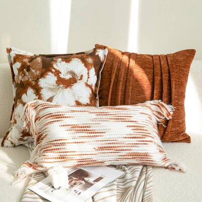 欧秋北AHQ冬新款抱枕沙发客厅焦糖色抽花朵靠枕油风民宿奶靠垫腰